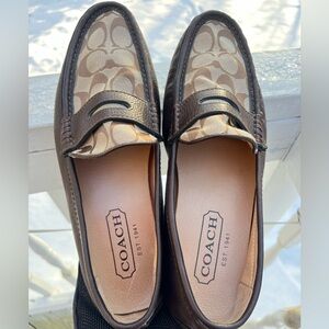 COACH MEN’S TAN AND BROWN LOAFERS IN SIZE 10.5M